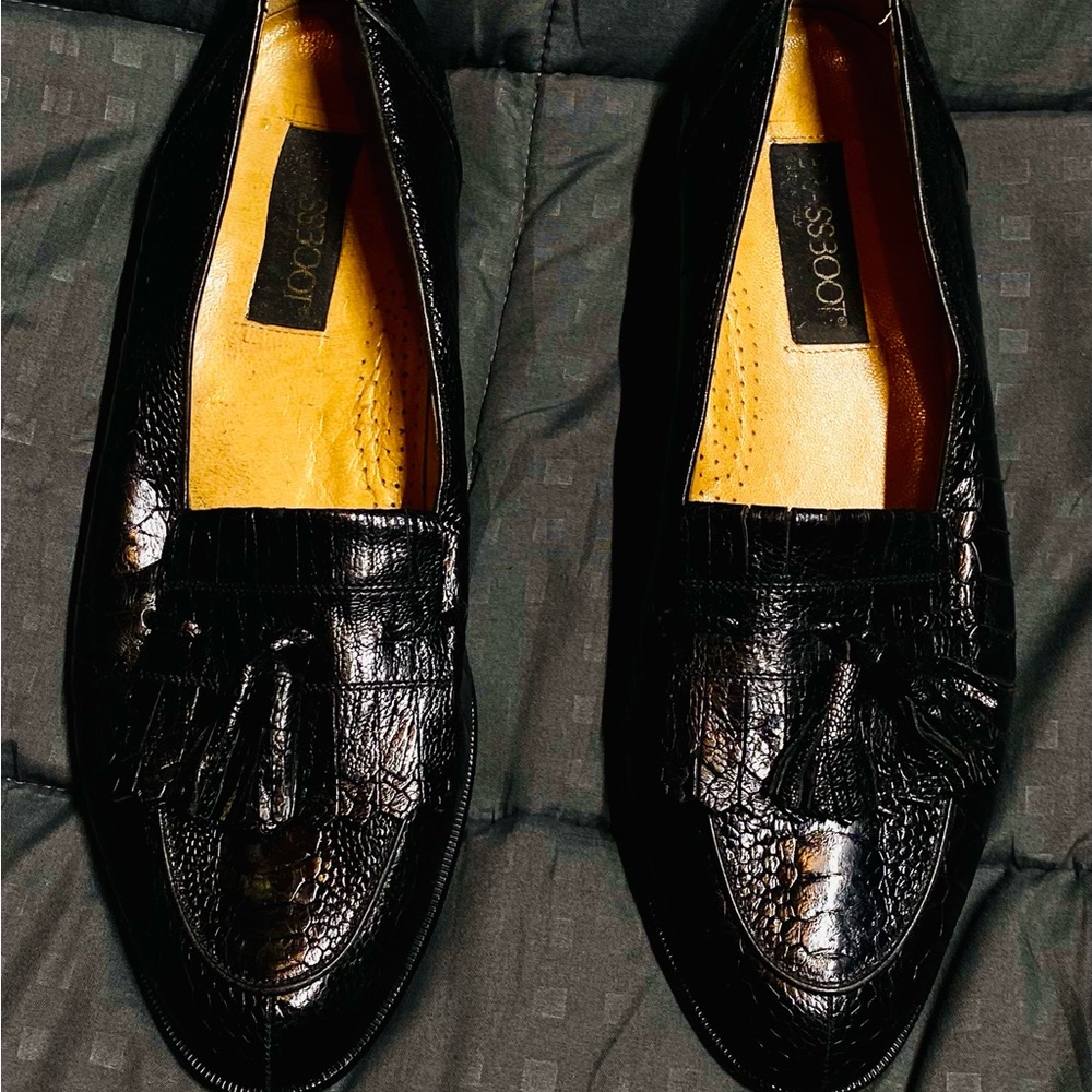 Alligator loafers w/tassel